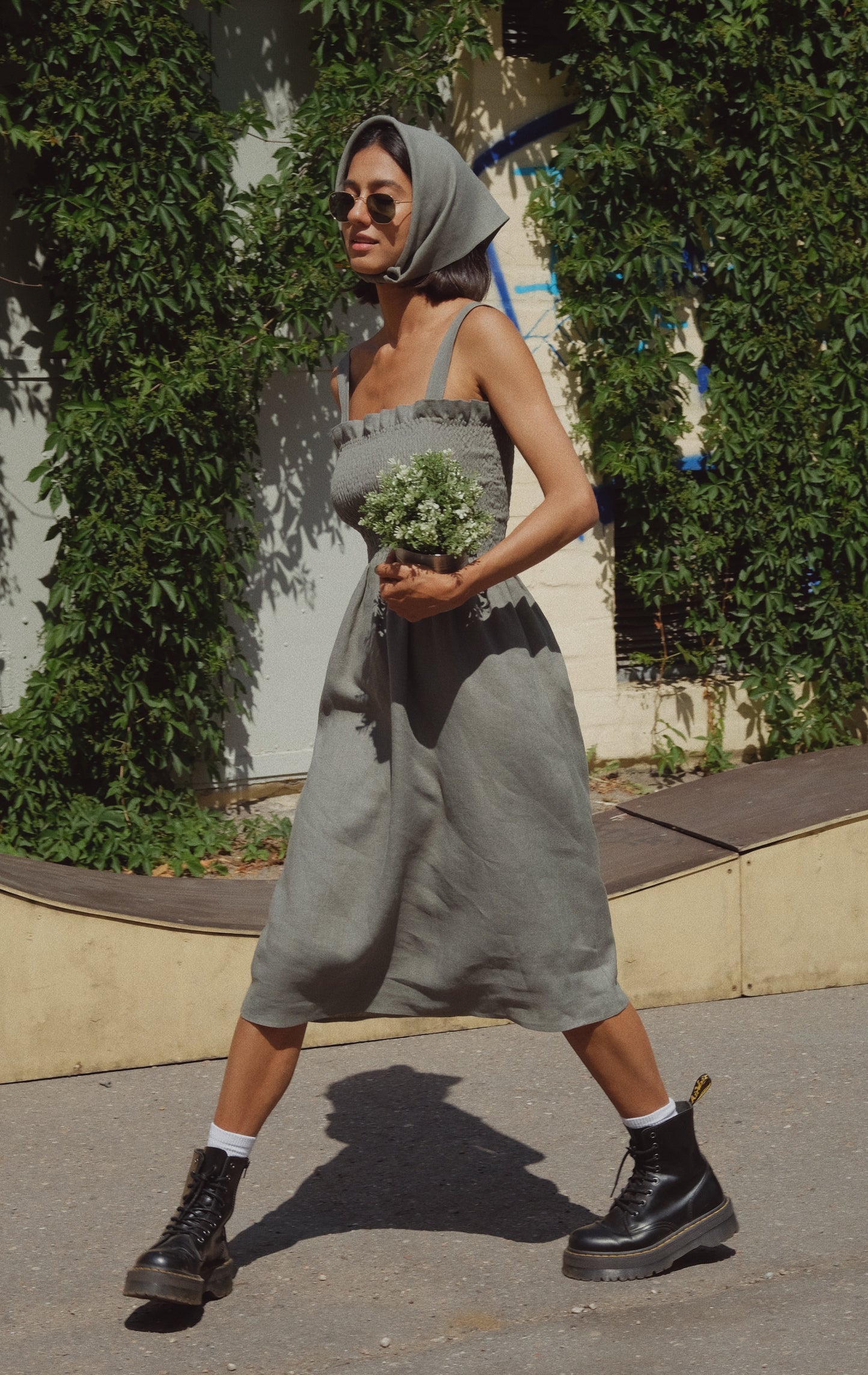 Barcelona Smocked Linen Dress - Olive Green