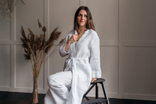 Load image into Gallery viewer, Linen Waffle Bath Robe White
